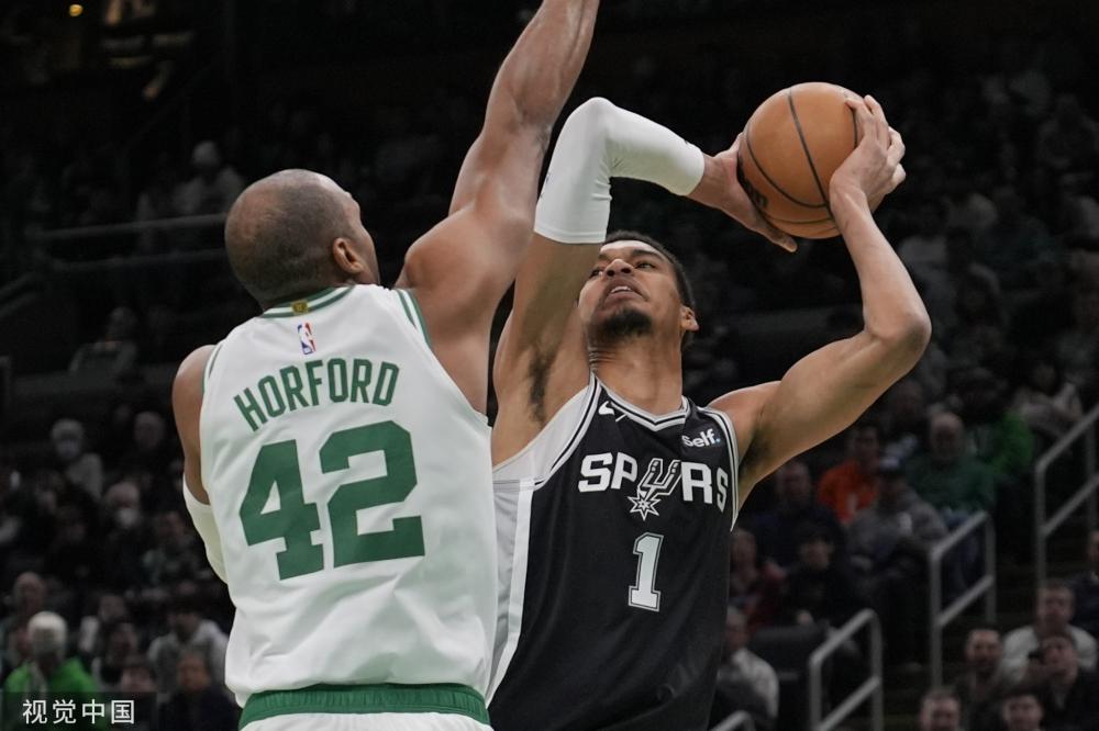 场传球失误 场传球失误